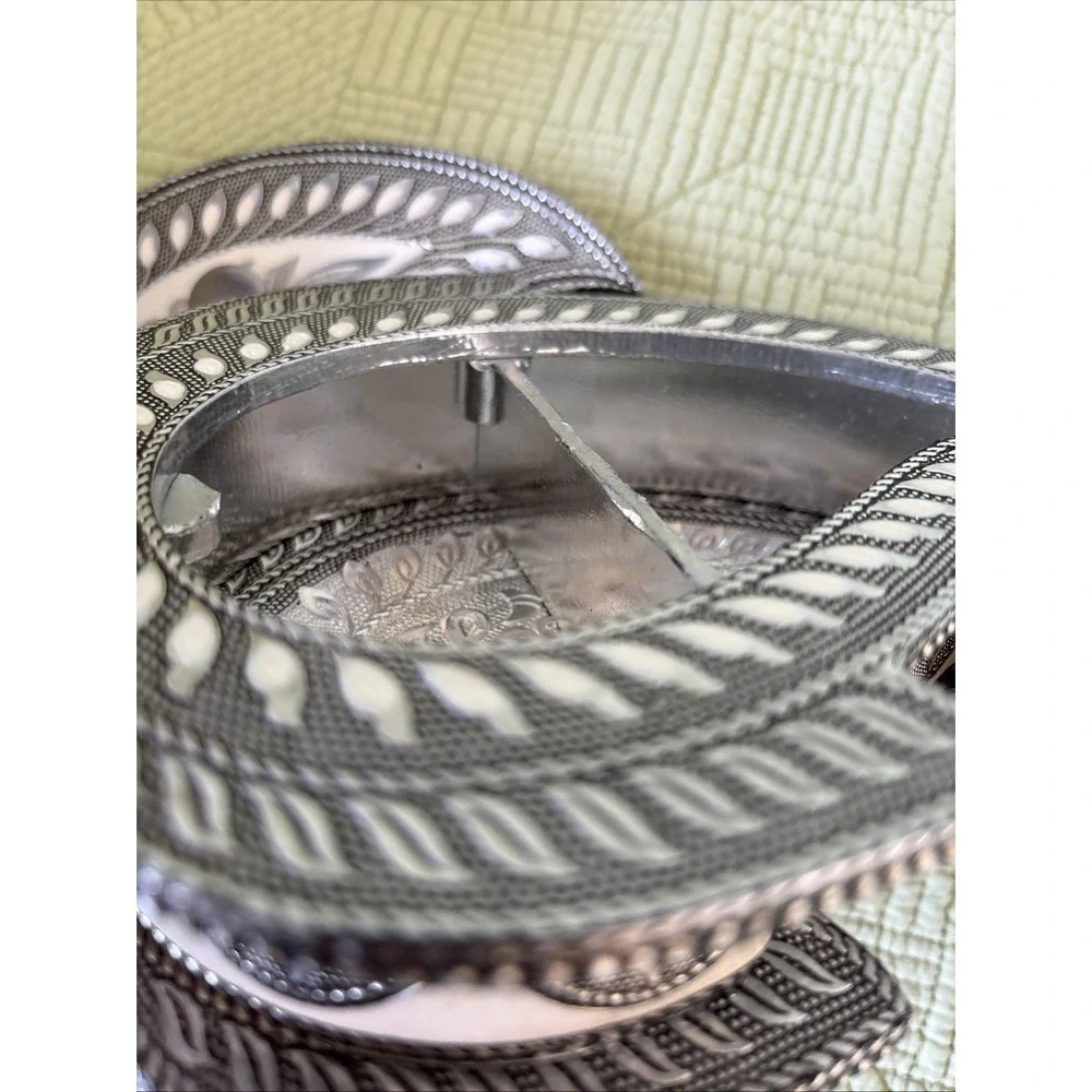 Vintage Silver Tone Paisley Trinket Jewelry Box Divided w/Lid Intricate 8.25